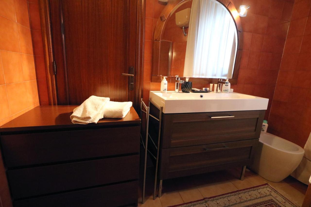 Bari Suite Apartment Barone 12 Free Parking Exterior foto